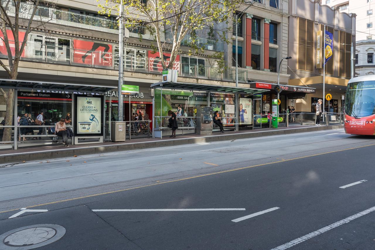 Apc On Bourke Aparthotel Melbourne Bagian luar foto