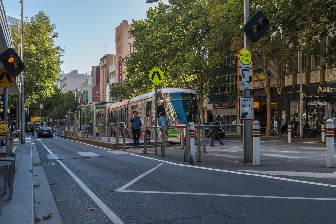 Apc On Bourke Aparthotel Melbourne Bagian luar foto